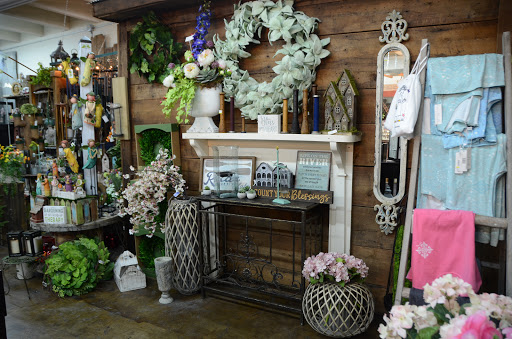 Florist «Sharp Floral & Gifts», reviews and photos, 584 Broadway Ave, New Johnsonville, TN 37134, USA