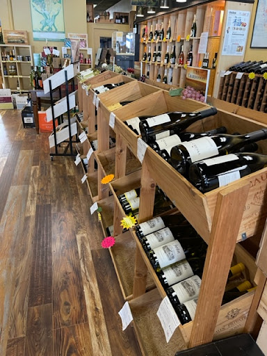 Wine Store «Vino 100 White Plains», reviews and photos, 171 Mamaroneck Ave, White Plains, NY 10601, USA