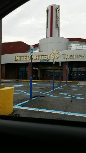 Movie Theater «United Artists Staten Island 16 & RPX», reviews and photos, 2474 Forest Ave, Staten Island, NY 10303, USA