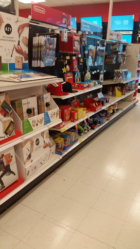 Department Store «Target», reviews and photos, 4777 S 27th St, Greenfield, WI 53221, USA