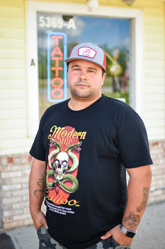 Tattoo Shop «Modern Age Tattoo Co», reviews and photos, 5369 N Dixie Hwy, Elizabethtown, KY 42701, USA