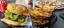 Hamburger du Restaurant Entre Nous Plats cuisinés tacos burgers panini salades soirées privatives Fréjus à Fréjus - n°4