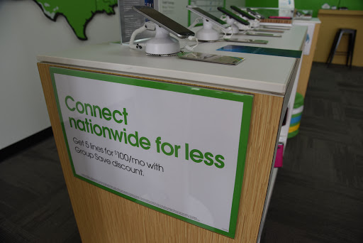 Cell Phone Store «Cricket Wireless Authorized Retailer», reviews and photos, 9115 Little Rd, New Port Richey, FL 34654, USA