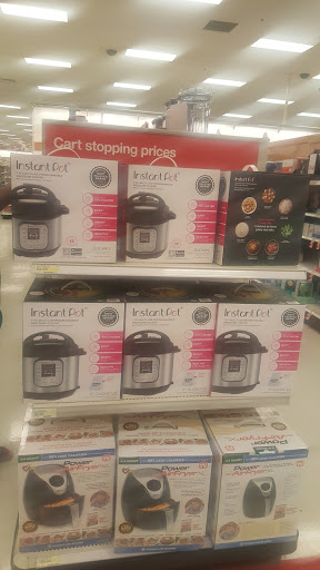 Department Store «Target», reviews and photos, 33860 S Gratiot Ave, Charter Twp of Clinton, MI 48035, USA