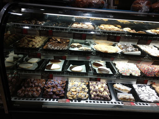 Shopping Mall «Arrowhead Towne Center», reviews and photos, 7700 W Arrowhead Towne Center, Glendale, AZ 85308, USA