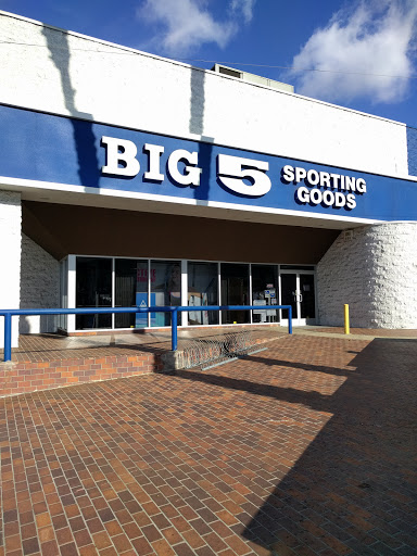 Sporting Goods Store «Big 5 Sporting Goods - Wilshire», reviews and photos, 6601 Wilshire Blvd, Los Angeles, CA 90048, USA