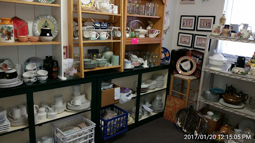 Thrift Store «Orphans Rock Thrift Shop», reviews and photos, 4001 N Highway 19A, Mt Dora, FL 32757, USA