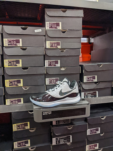 Clothing Store «Nike Factory Store», reviews and photos, 10801 Corkscrew Rd D-177, Estero, FL 33928, USA