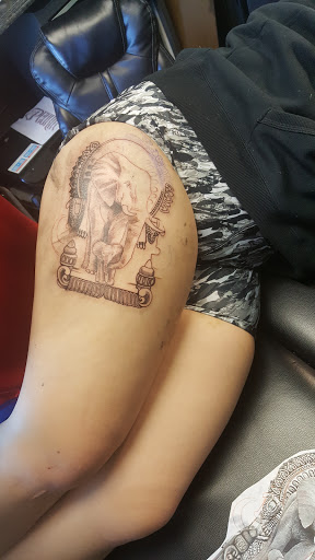 Explore henna foot tattoo ideas, creative tattoo ideas in Glendale, available at Knucklehead Tattoo Shop