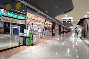 Centre commercial Auchan Saint Sébastien sur Loire image