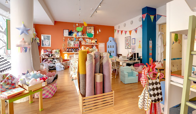 Rezensionen über Petit Toi - Möbel- und Deko-Geschäft für Kinder - Babyzen YOYO in Lausanne - Möbelgeschäft