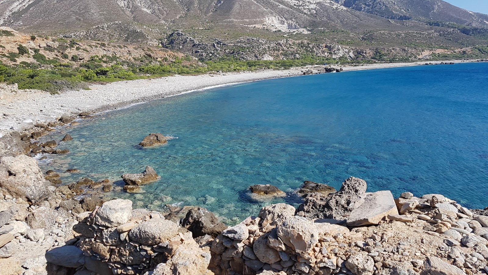 Zdjęcie Spout beach z powierzchnią szary kamyk