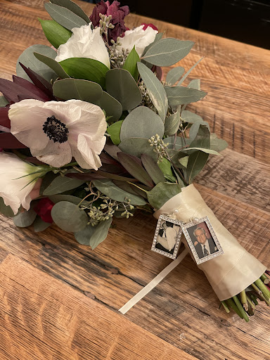 Florist «Lake Grove Village Florist», reviews and photos, 1015 Hawkins Ave, Lake Grove, NY 11755, USA