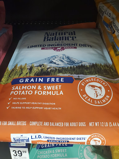 Pet Supply Store «Petco Animal Supplies», reviews and photos, 8161 Beverly Blvd, Los Angeles, CA 90048, USA