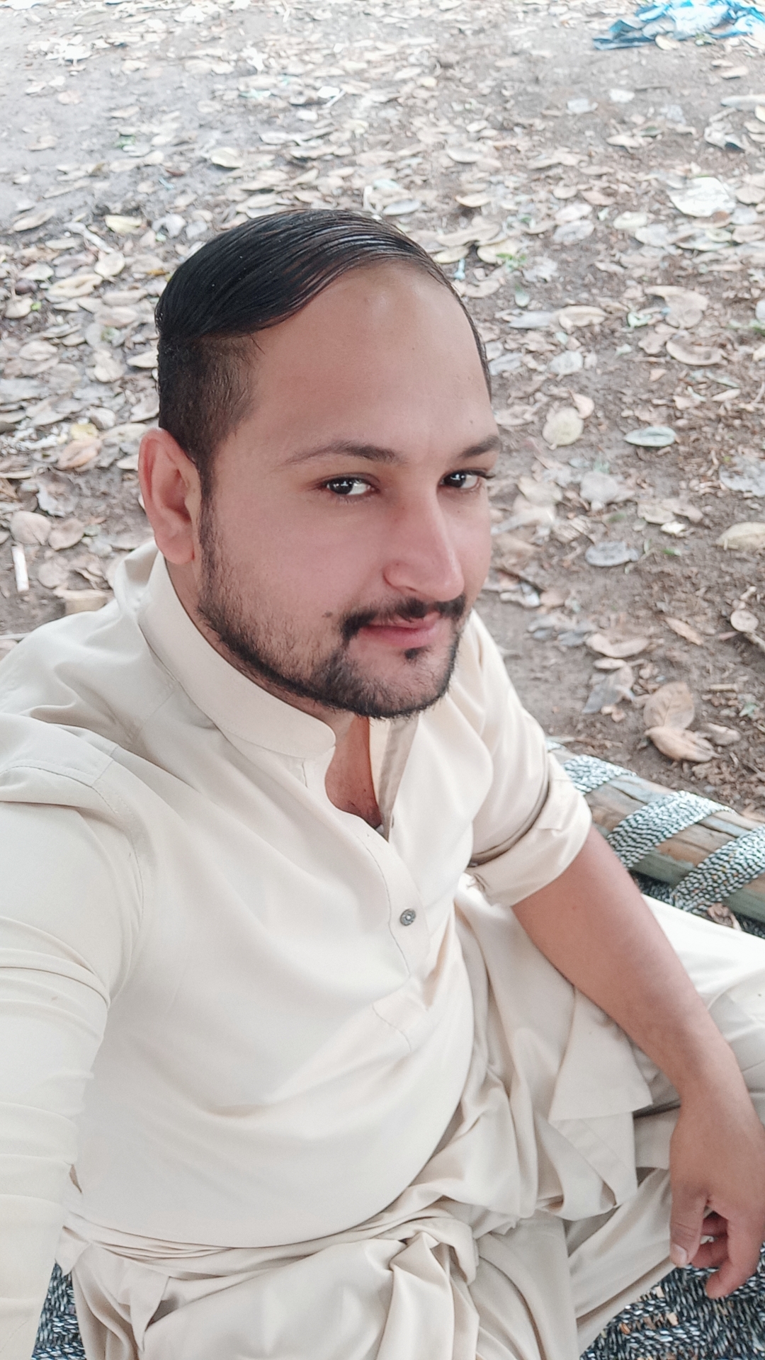 Asrar je