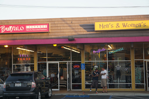 Used Clothing Store «Buffalo Exchange San Diego - Pacific Beach», reviews and photos, 1079 Garnet Ave, San Diego, CA 92109, USA