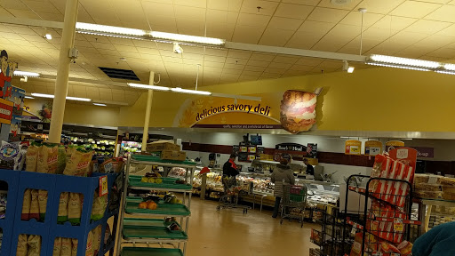 Grocery Store «Stop & Shop», reviews and photos, 265 Main St, North Reading, MA 01864, USA