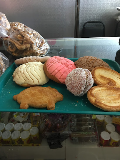 El Pueblo Market Panaderia