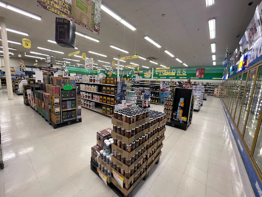 Liquor Store «Connecticut Beverage Mart», reviews and photos, 955 Washington St, Middletown, CT 06457, USA