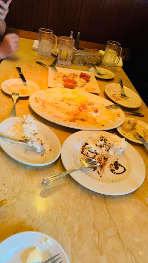 Restaurant «The Cheesecake Factory», reviews and photos, 1350 Stoneridge Mall Rd, Pleasanton, CA 94588, USA