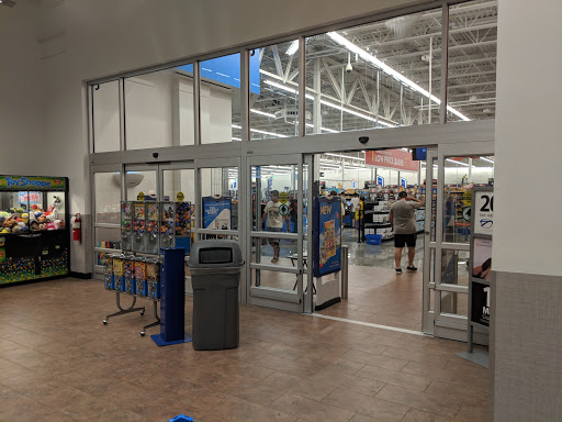 Department Store «Walmart Supercenter», reviews and photos, 638 Quequechan St, Fall River, MA 02721, USA