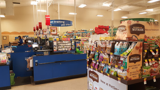 Pet Supply Store «PetSmart», reviews and photos, 865 Colusa Ave, Yuba City, CA 95991, USA