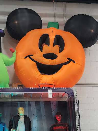 Movie Theater «AMC Plainville 20», reviews and photos, 220 New Britain Ave, Plainville, CT 06062, USA