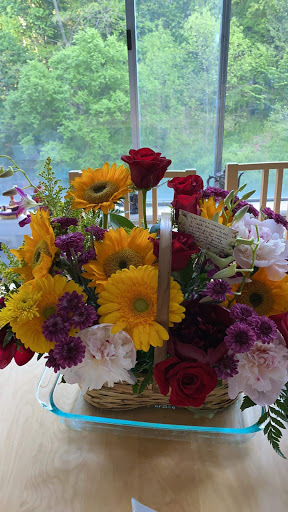Florist «Columbia Florist», reviews and photos, 210 W 231st St, Bronx, NY 10463, USA