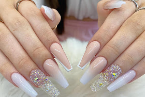 American Nails & Beauty