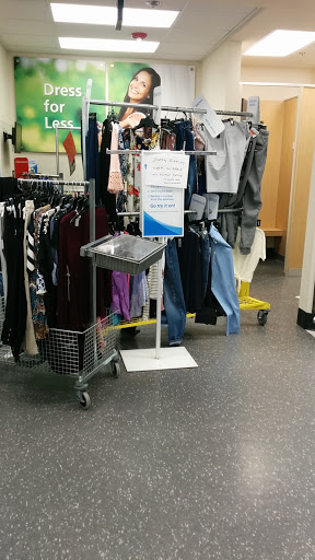 Clothing Store «Ross Dress for Less», reviews and photos, 700 SW 3rd Ave, Portland, OR 97204, USA