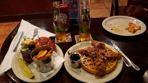 Pub «Mad Dogs British Pub Riverwalk», reviews and photos, 123 Losoya St #19, San Antonio, TX 78205, USA