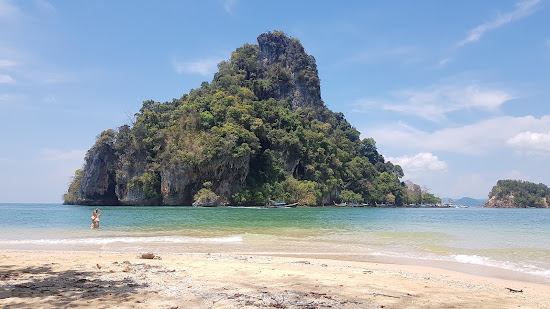 Rai Island Beach