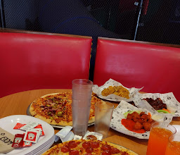 Wolf Play Zone Party & Pizza photo