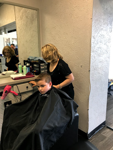 Beauty Salon «Cuts Ltd Beauty Salon», reviews and photos, 207 W Main St, League City, TX 77573, USA