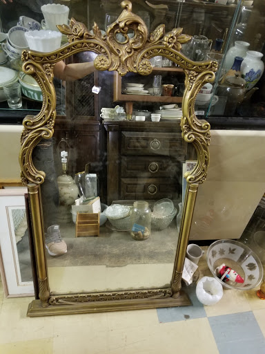 Antique Store «Englishtown Antiques & Used», reviews and photos, 42 Main St, Englishtown, NJ 07726, USA