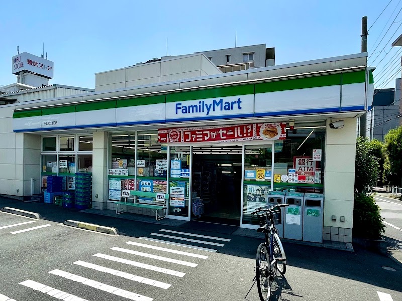 ファミリーマート 小豆沢二丁目店