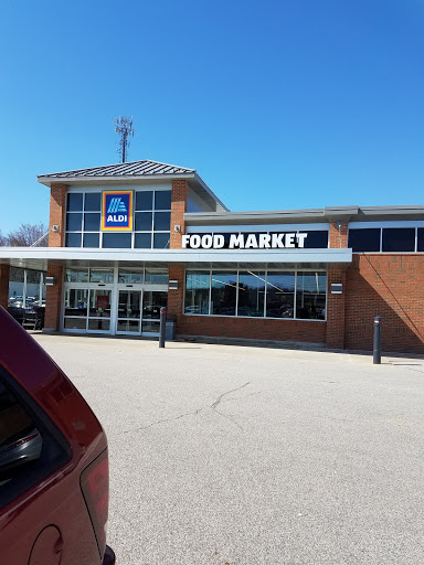 Supermarket «ALDI», reviews and photos, 371 E Aurora Rd, Northfield, OH 44067, USA