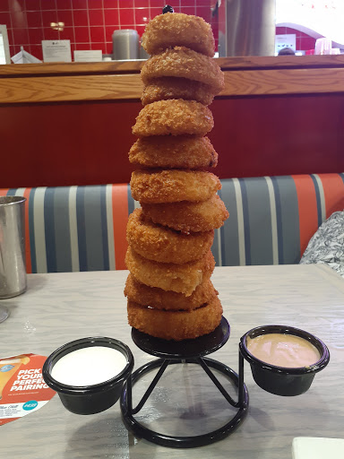 Red Robin Gourmet Burgers and Brews image