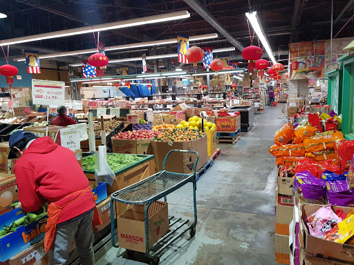 Grocery Store «Park To Shop Supermarket (Hong Kong Market)», reviews and photos, 2425 S Wallace St, Chicago, IL 60616, USA