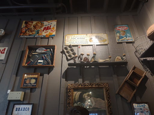 American Restaurant «Cracker Barrel Old Country Store», reviews and photos, 5035 Hinkleville Rd, Paducah, KY 42001, USA