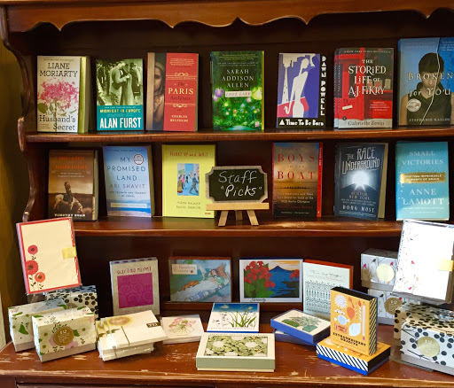 Book Store «Appletree Books», reviews and photos, 12419 Cedar Rd, Cleveland, OH 44106, USA