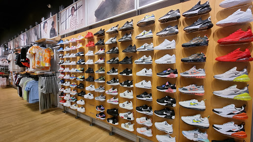 Shoe Store «Finish Line», reviews and photos, 8000 W Broward Blvd #804, Plantation, FL 33388, USA