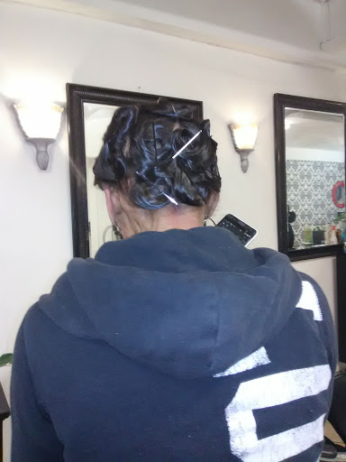 Beauty Salon «Dominican Hair Salon», reviews and photos, 2403 N Hilton St, Baltimore, MD 21216, USA