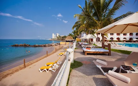 Plaza Pelicanos Club Beach Resort image