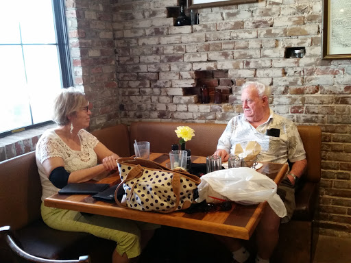 Gastropub «Marion Street Deli and Pub», reviews and photos, 281 N Marion Ave, Lake City, FL 32055, USA