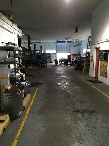 Auto Repair Shop «Simmons Automotive», reviews and photos, 5601 S Proctor St, Tacoma, WA 98409, USA