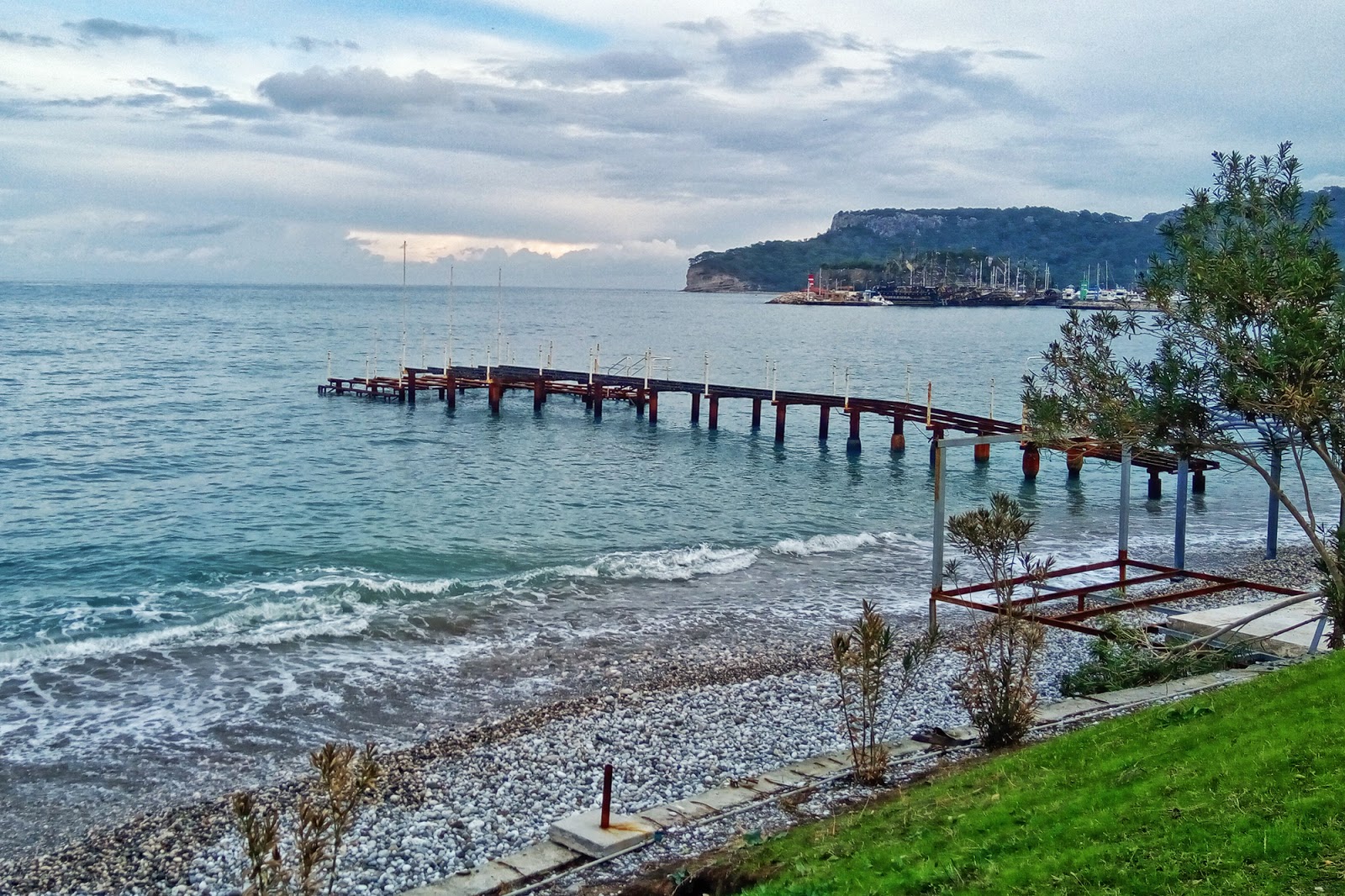 Foto av Kemer Halk Plaji II med rak strand