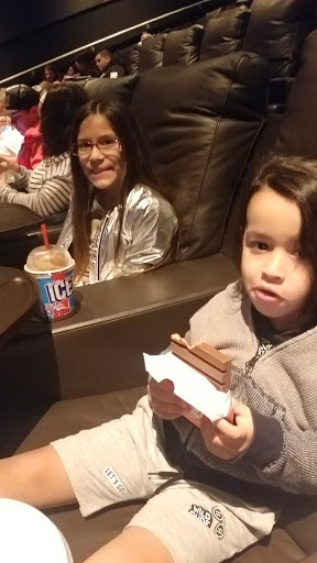 Movie Theater «Silverspot Cinema», reviews and photos, 4441 Lyons Rd, Coconut Creek, FL 33073, USA