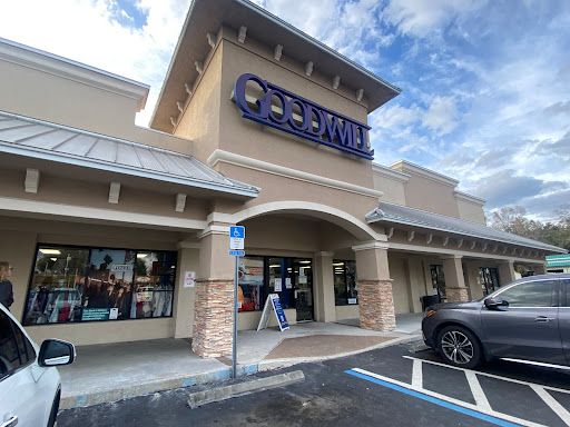 Goodwill Retail Store and Donation Center – Loring Plaza