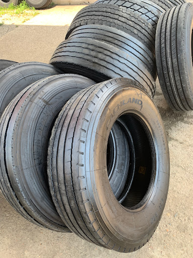 Tire Shop «Shelly Moore Truck Tire Services», reviews and photos, 3333 I-10, Port Allen, LA 70767, USA